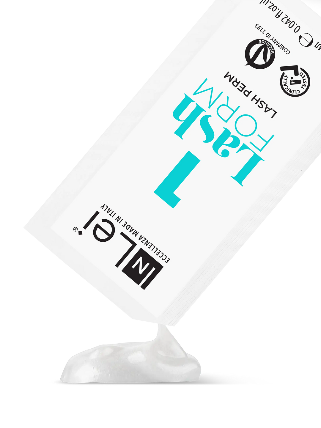 InLei® Lash Form 1, dospåse med den vita permanentkrämen utkramad